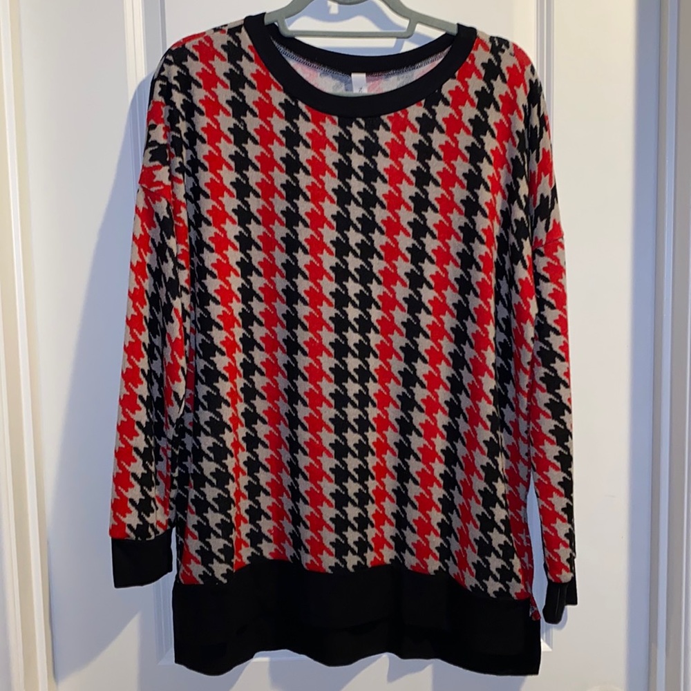 Honeyme. NWT. Large. Red & Black Houndstooth Black Trim Weekender. Lightweight